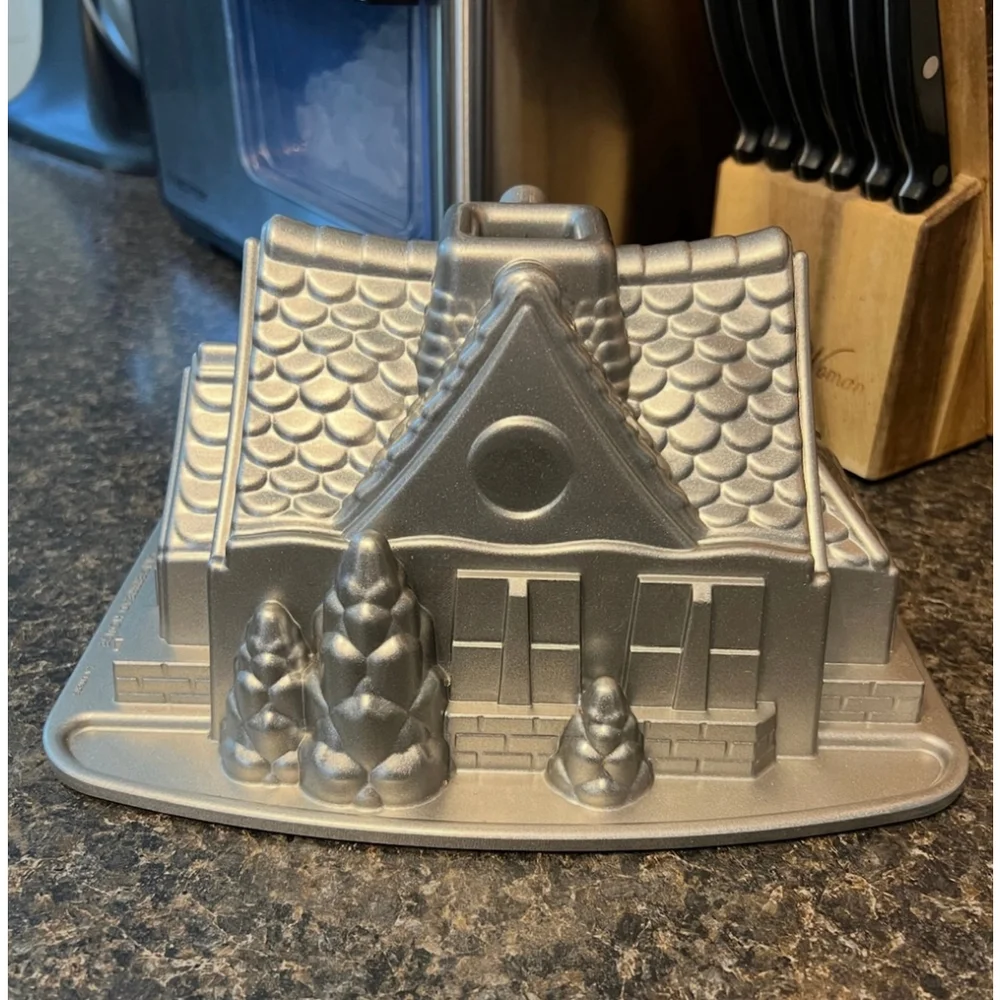 Nordic Ware Gingerbread House Bundt Cake Pan